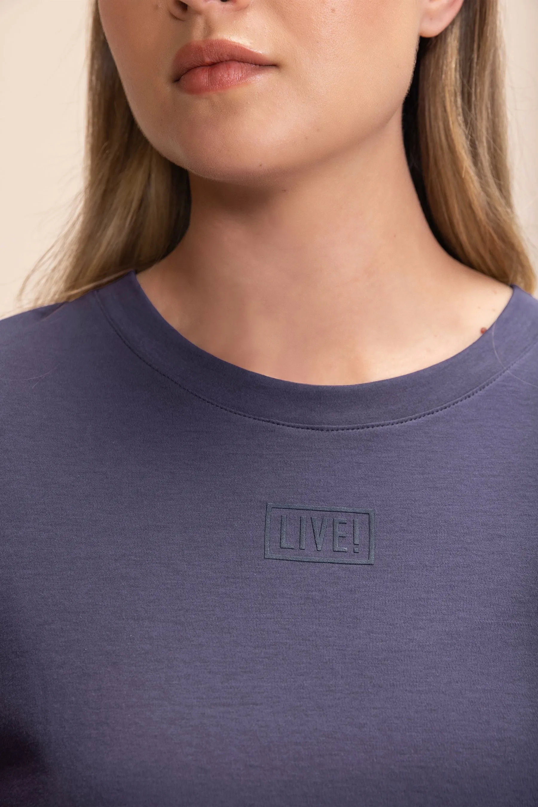 Crop T-shirt LIVE! Turn