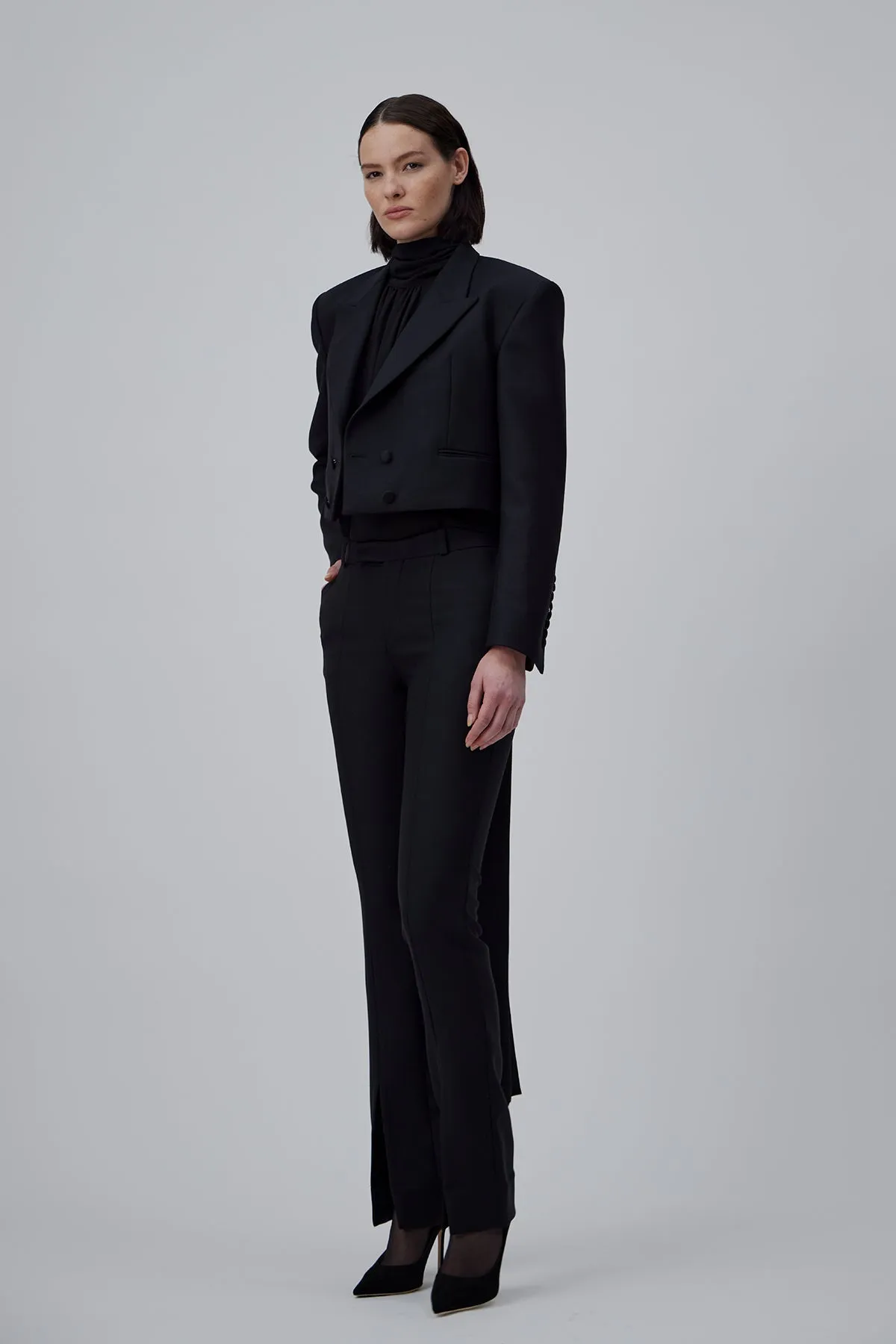 CROPPED TUXEDO JACKET IN GLOSSY BLACK