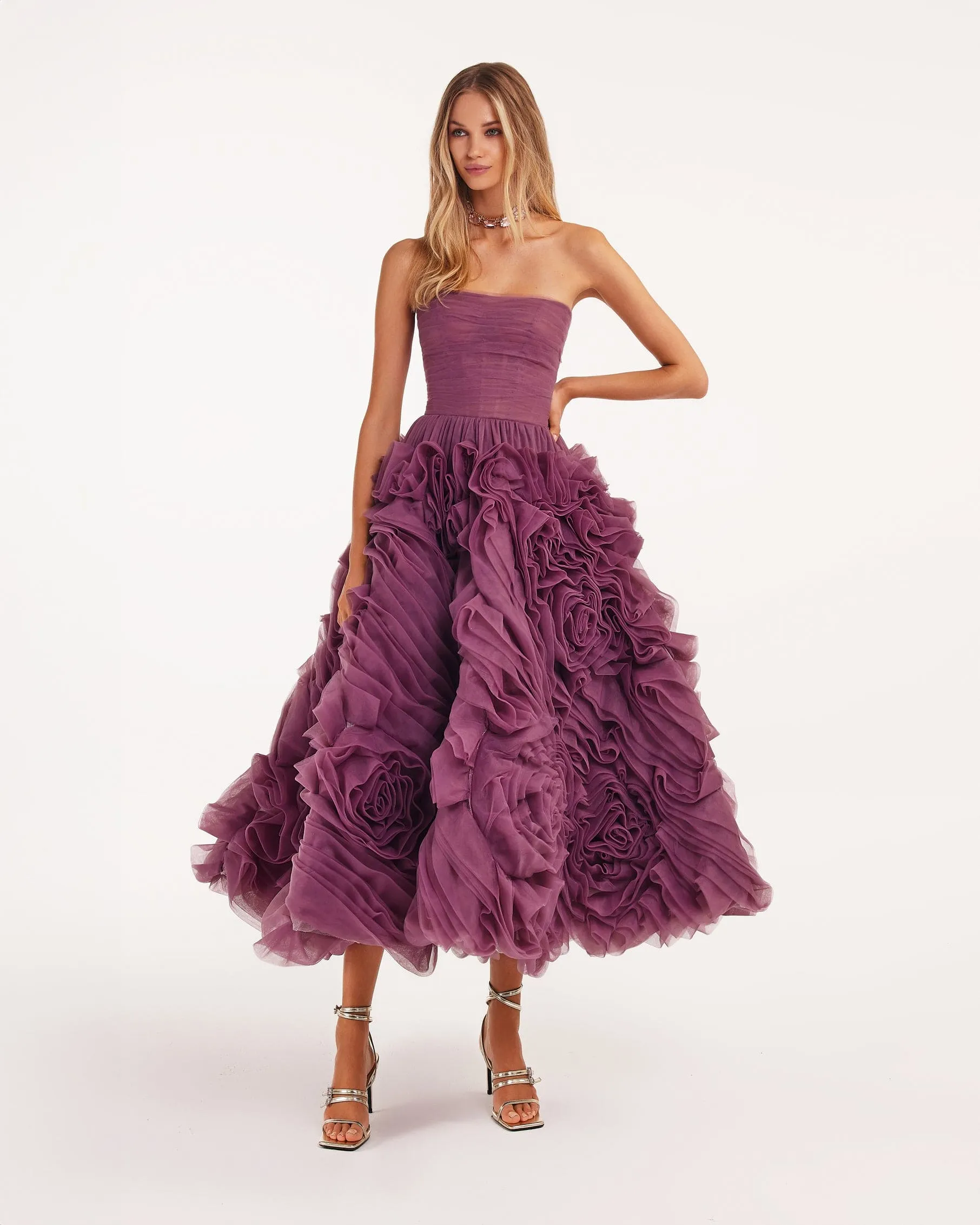 Dramatically flowered tulle dress in wine color