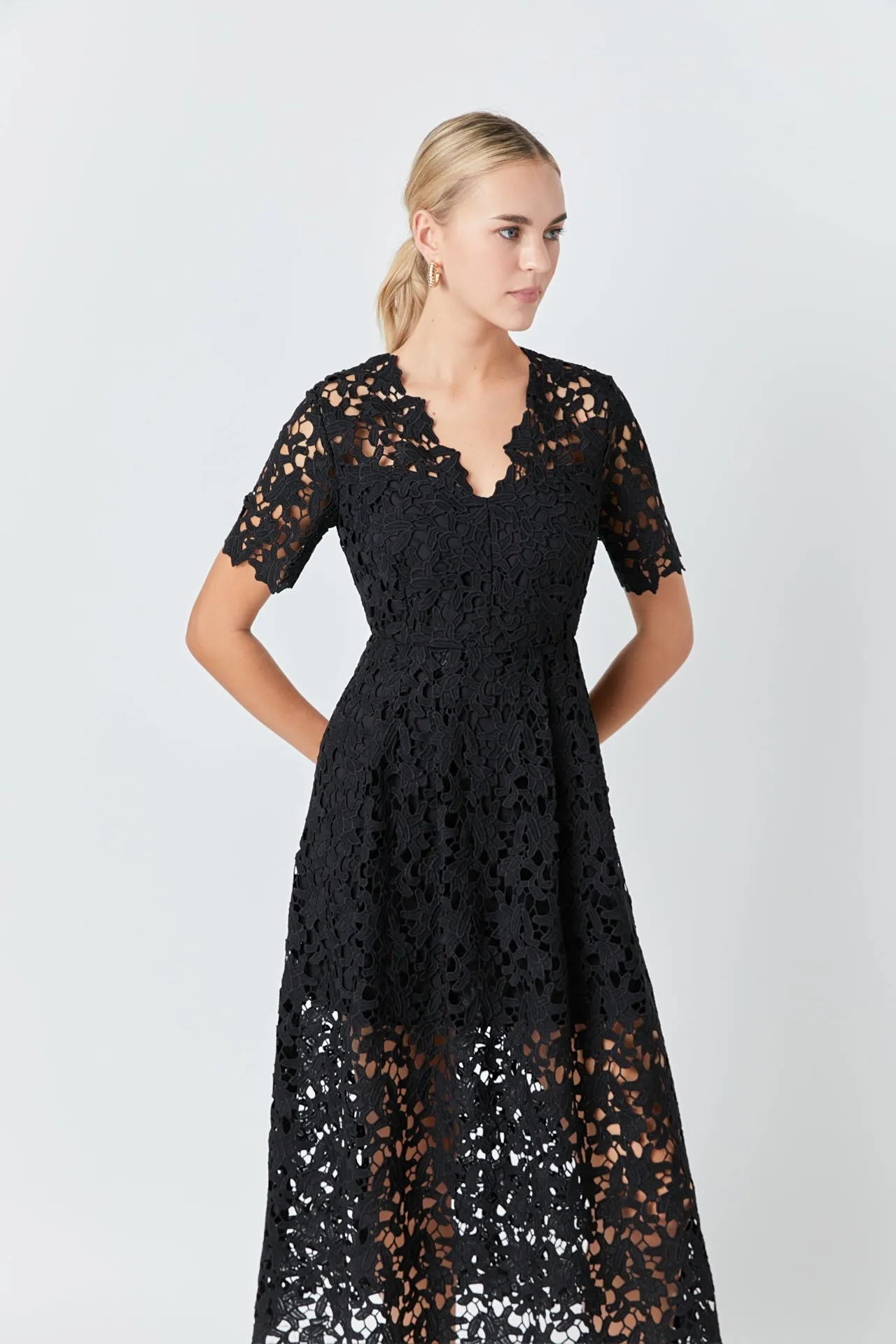 Endless Rose - All Over Lace Short Sleeves Midi Dress